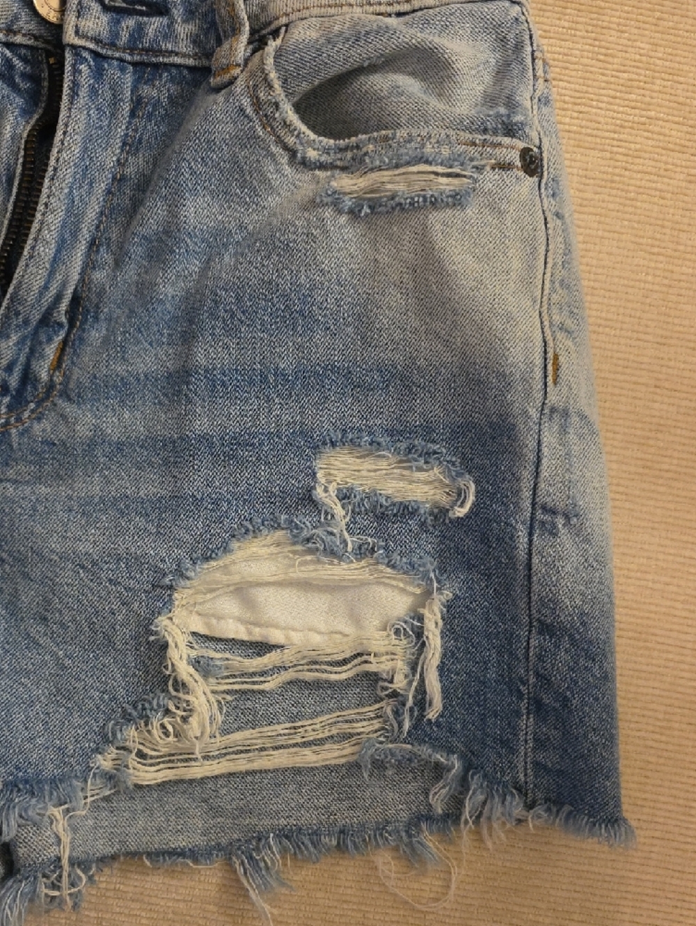 American Eagle Outfitters Light Blue Distressed Denim Shorts - Picture 6 of 6